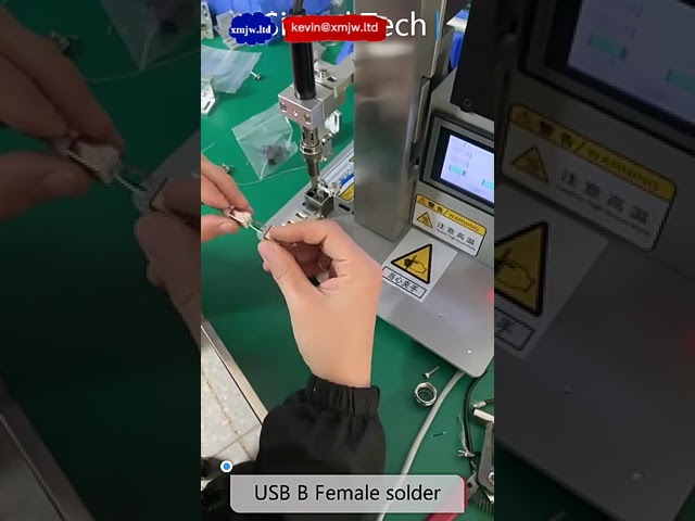 Półautomatyczna maszyna do lutowania kabli USB i ładowania typu C