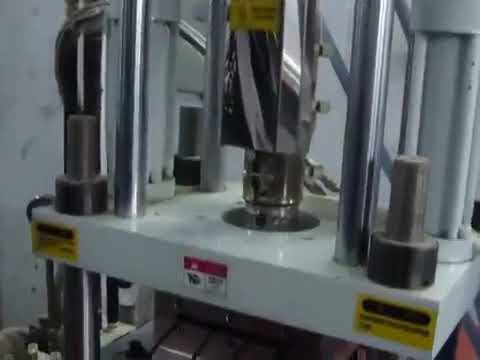 Automatyczna maszyna do formowania wtyczek Eurostandardowych WPM-701-3.5T