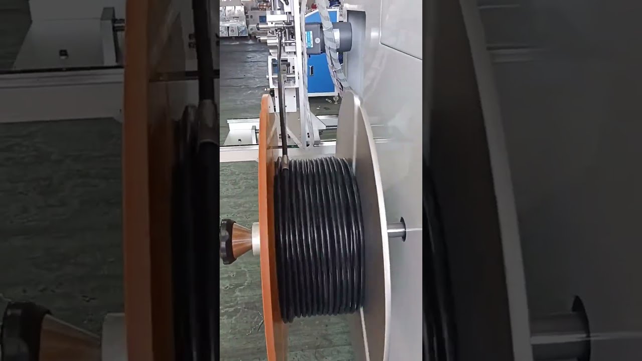 Automatyczna maszyna stojąca do zliczania metrów, przesuwu, cięcia i zwijania drutu – udźwig 50 kg