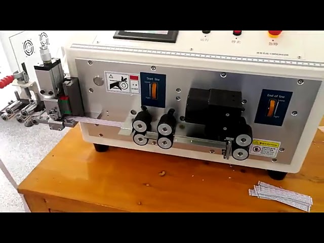 Przebój sprzedaży: Automatyczna maszyna do dzielenia i zdejmowania izolacji z kabli taśmowych 2–40 pin