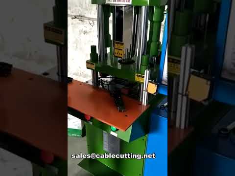 Maszyna do wtrysku tworzyw sztucznych do produkcji patchcordów – precyzyjna automatyzacja
