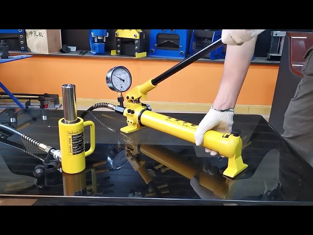 Ręczna pompa hydrauliczna do tłoczenia, gięcia i pras – solidne narzędzie dla przemysłu
