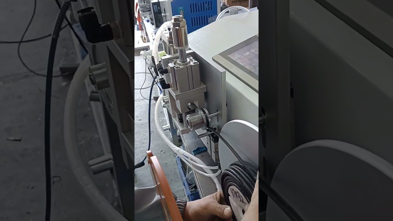 Biurkowa maszyna do automatycznego liczenia, przesuwania, cięcia, nawijania i wiązania drutu #fabryka