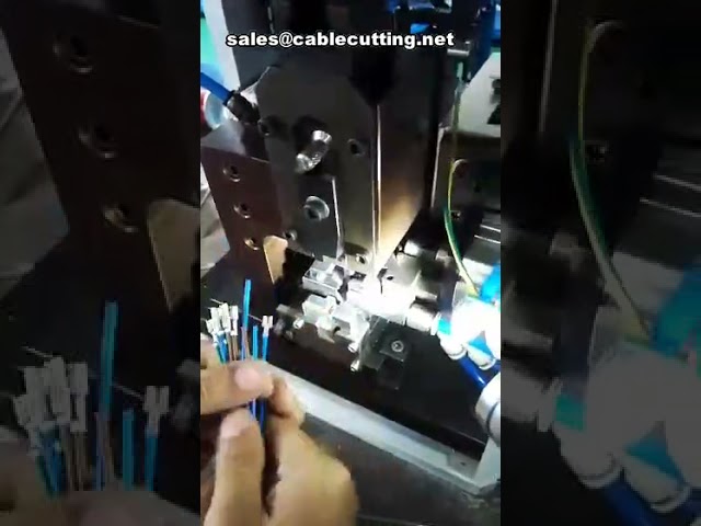 Maszyna do obcinania, zdejmowania izolacji i zaciskania końcówek | Automatyczne przetwarzanie przewodów