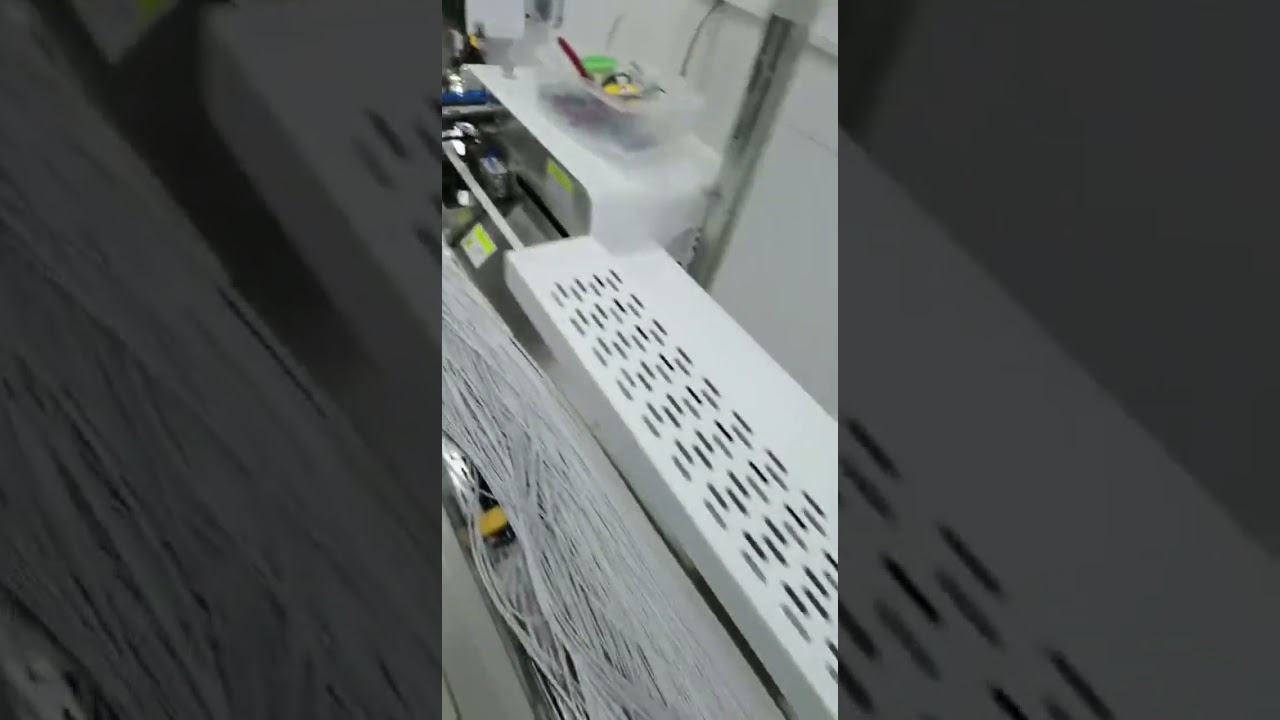 W pełni automatyczna jednogłowicowa maszyna do zaciskania kabli #maszyna #obróbkakabli #fabryka
