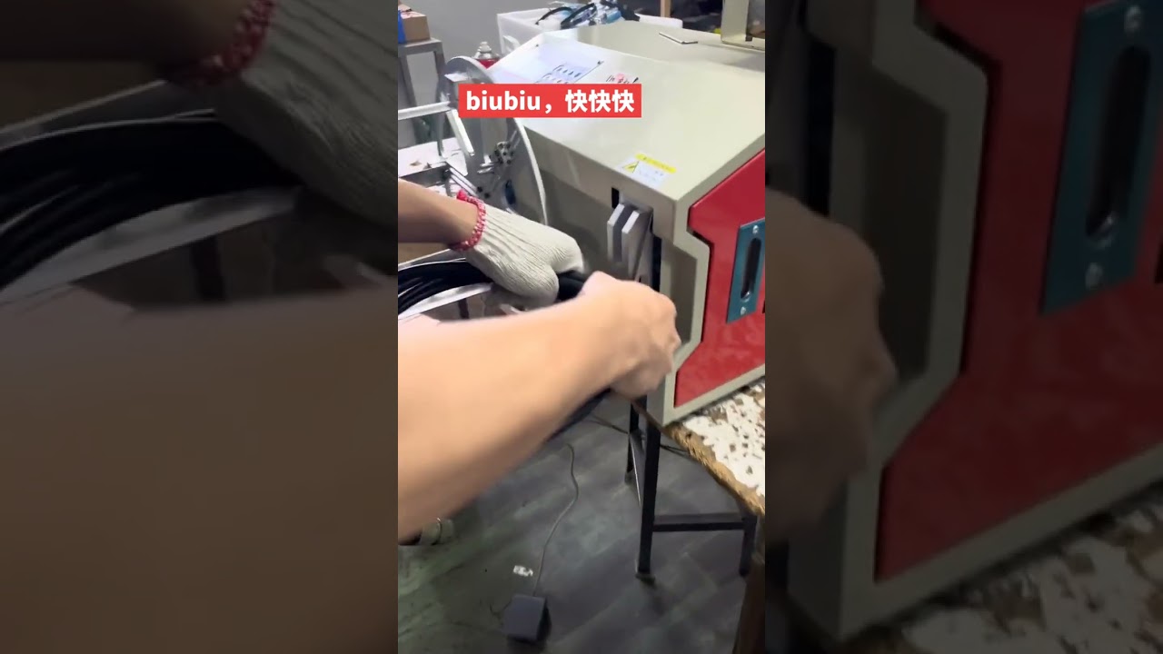 Automatyczna maszyna do nawijania i wiązania kabli danych | Wydajność produkcji #maszyna #fabryka