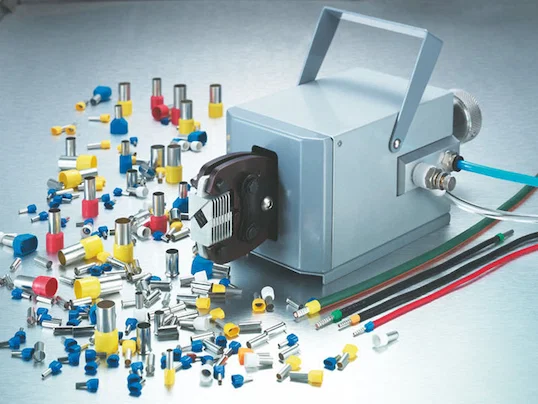 Pneumatyczny Zagniatanie Terminali Maszyna 6-4